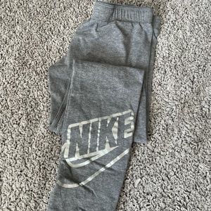 never used girls Nike leggings